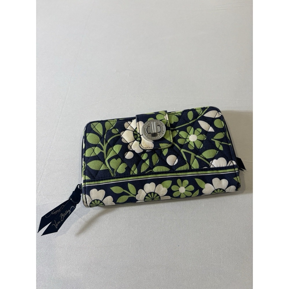 Vera Bradley Turnlock Wallet Rare Discontinued Lucky You‎ Floral Green Pattern